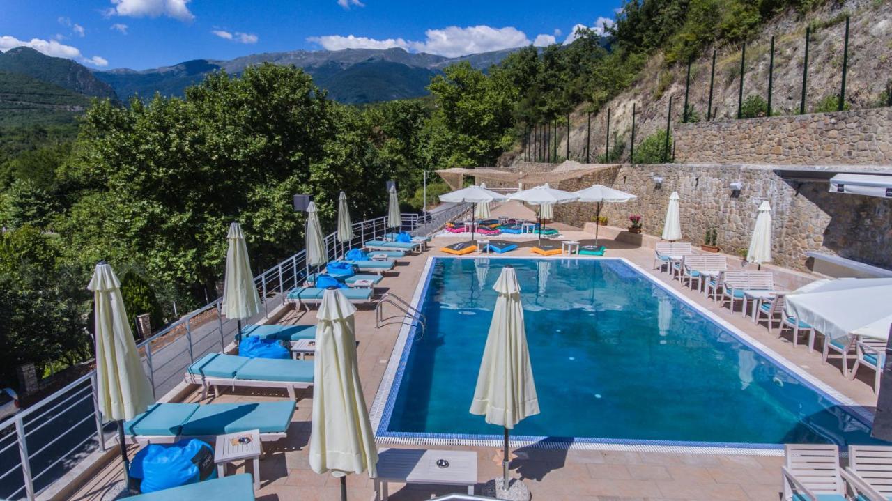 Nymfes Hotel Káto Loutrákion المظهر الخارجي الصورة