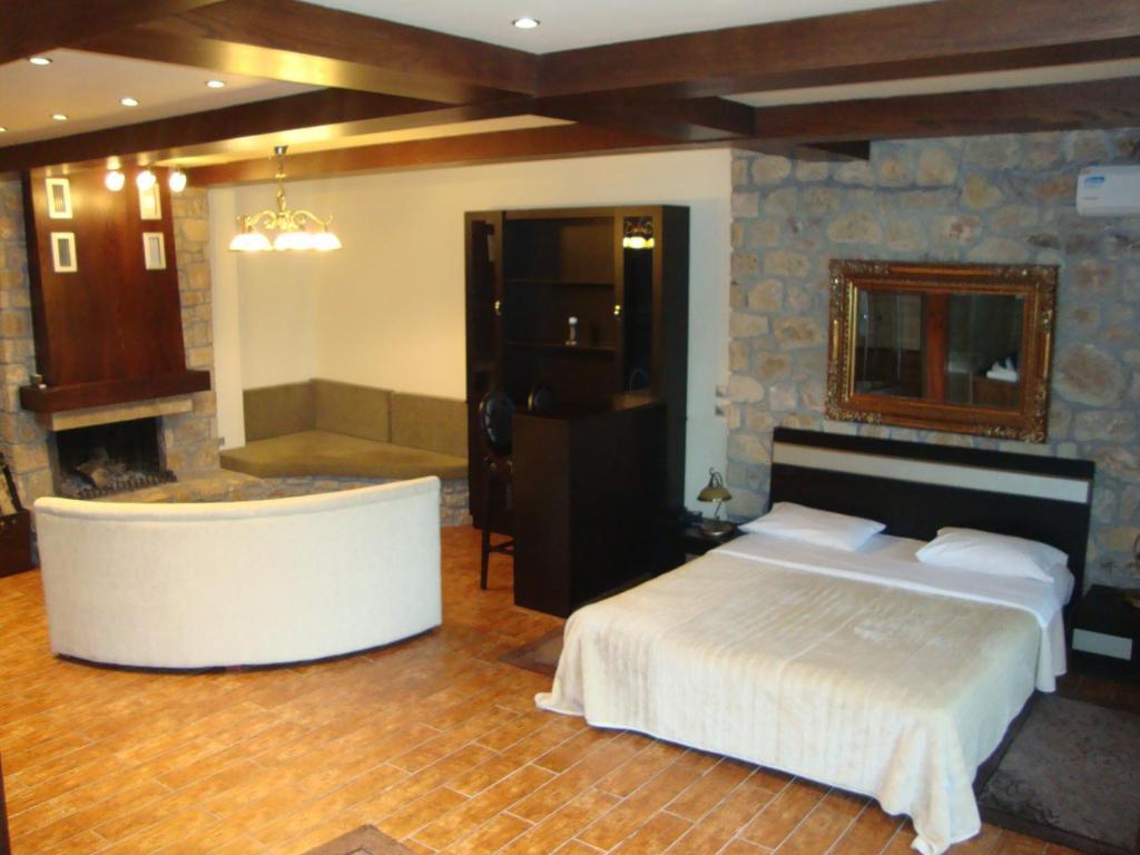 Nymfes Hotel Káto Loutrákion الغرفة الصورة